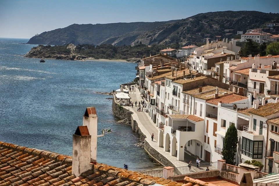 cadaques-838724_960_720