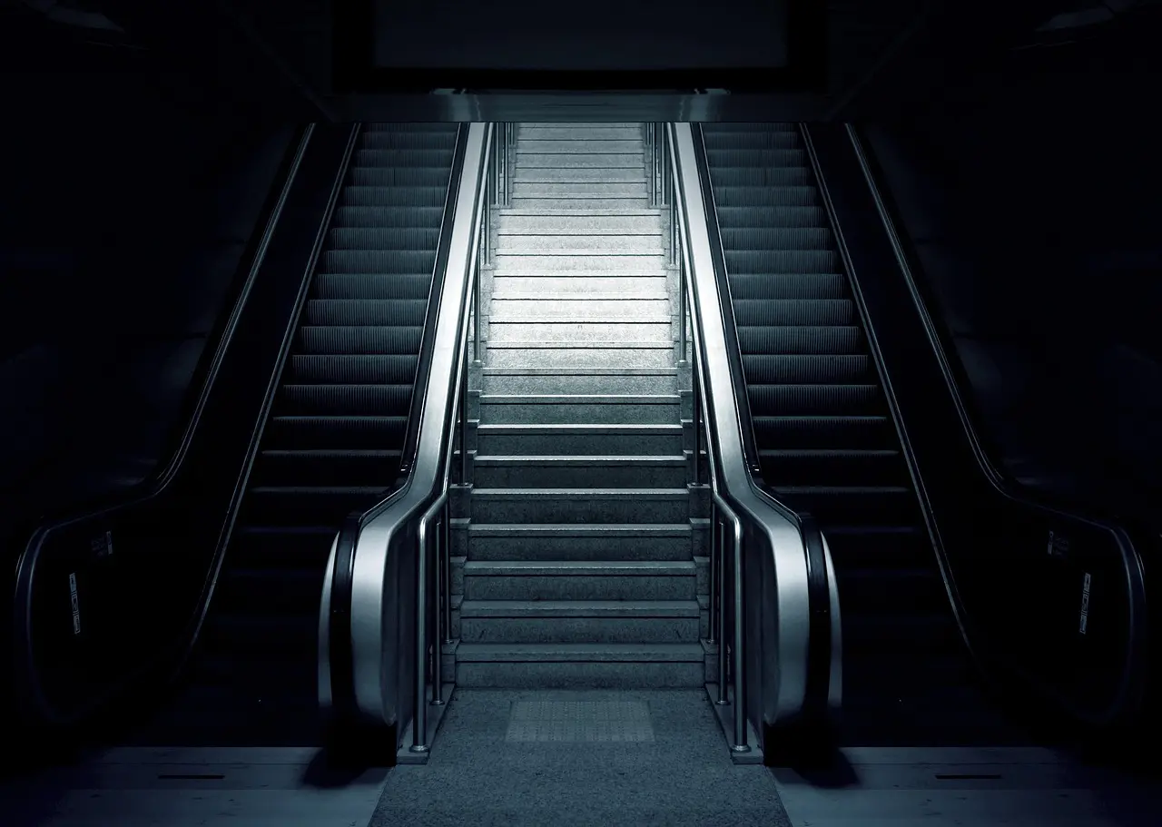 Hvad koster metroen fra Barcelona Lufthavn (BCN)?
