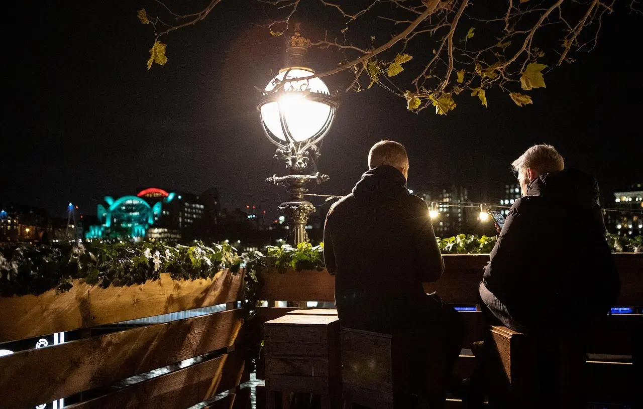 De 9 bedste rooftopbarer i Barcelona 2025