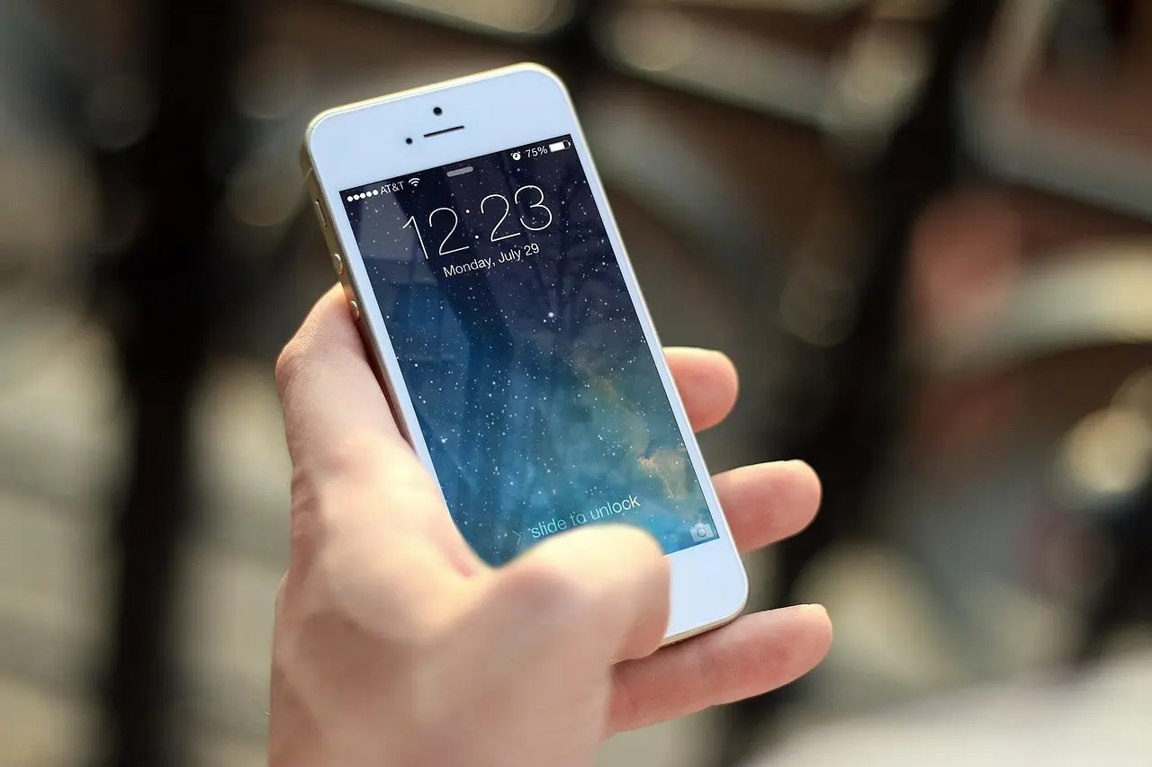 Ukendt telefonnummer: 77 89 73 01 – Hvem ringer?