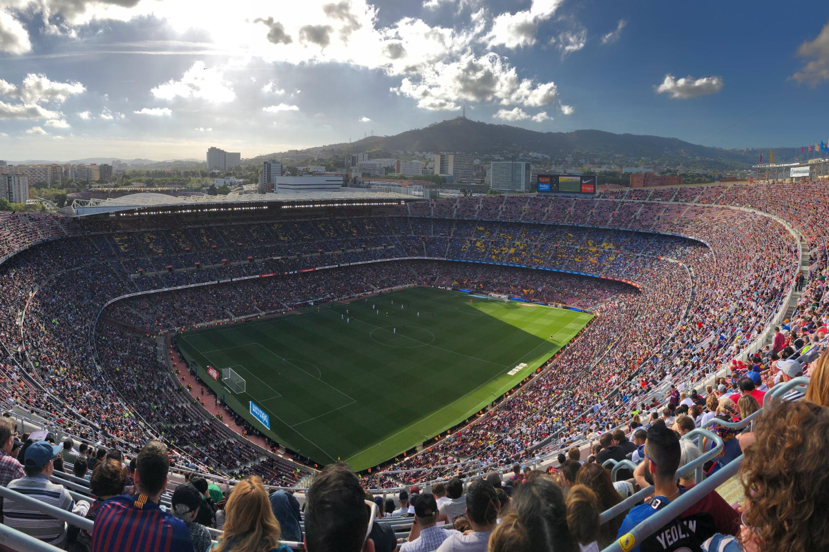 Gaven til manden der har alt - en fodboldrejse til Barcelona.